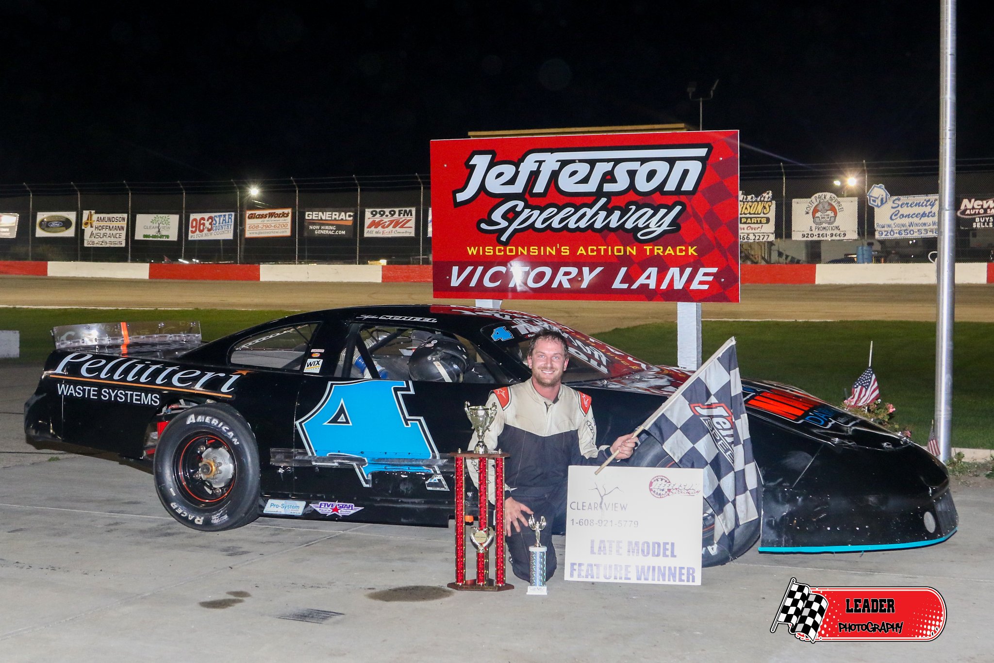 STEPHEN SCHEEL GRABS FEATURE WIN